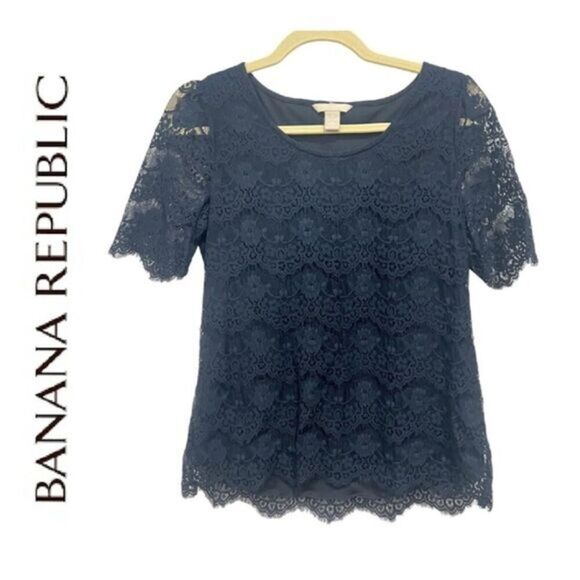 Banana Republic Navy Blue Lace Short Sleeve Boatneck blouse Top size small - Picture 1 of 7